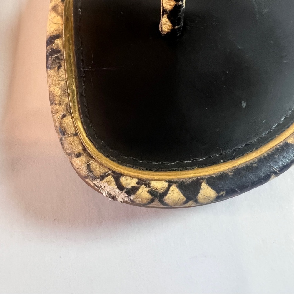 Tory Burch Miller Sandals 8M Snake Print Gold Logo Thong Flip Flop Leather - Picture 3 of 9